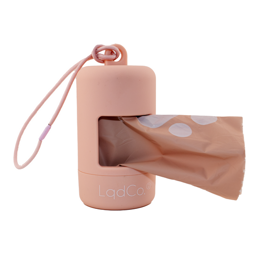 Dog Poop Bag Dispenser – Stylish, Durable & Compatible with All Bags – Convenient Design with One Roll of Bio-Based Bags (15 Bags Included)